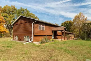 402 Main St, Brighton, IL 62817 - Photo 5