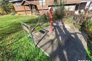 402 Main St, Brighton, IL 62817 - Photo 45