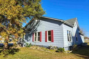 900 S 16th St, Herrin, IL 62948 - Photo 3