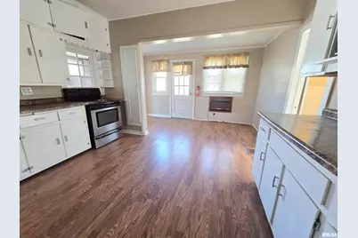 900 S 16th Street, Herrin, IL 62948 - Photo 9