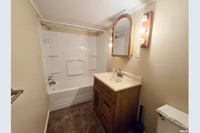 900 S 16th Street, Herrin, IL 62948 - Photo 21