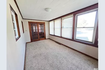 900 S 16th Street, Herrin, IL 62948 - Photo 13