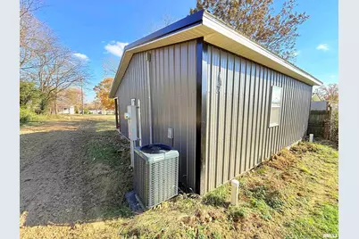 1523 S McKinley Street, Harrisburg, IL 62946 - Photo 3