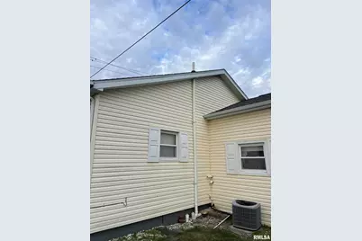 517 W Barnett Street, Harrisburg, IL 62946 - Photo 7