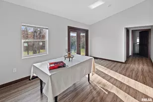 7984 Wilson Rd, Kinmundy, IL 62854 - Photo 9