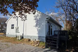 1207 N Market St, Marion, IL 62959 - Photo 5