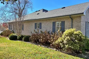 8 Dogwood Pl, Harrisburg, IL 62946 - Photo 11