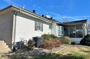 8 Dogwood Pl, Harrisburg, IL 62946 - Photo 25