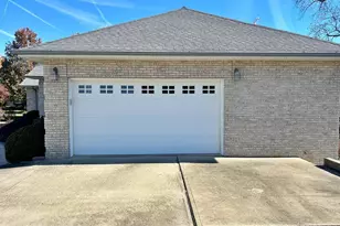 8 Dogwood Pl, Harrisburg, IL 62946 - Photo 7