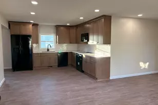 504 Westhaven Dr Dr, Centralia, IL 62801 - Photo 5