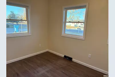 504 Westhaven Dr Drive, Centralia, IL 62801 - Photo 9