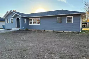 504 Westhaven Dr, Centralia, IL 62801 - Photo 3