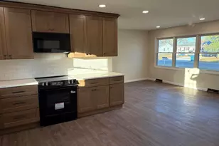 504 Westhaven Dr Dr, Centralia, IL 62801 - Photo 7