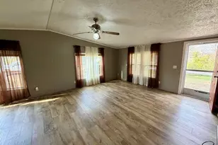 416 W Shirley Ln, Richview, IL 62877 - Photo 5