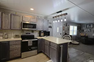 1629 Firewood Ln, Centralia, IL 62801 - Photo 11