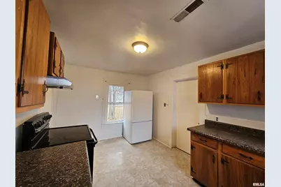 511 N Shelby Street, Salem, IL 62881 - Photo 9