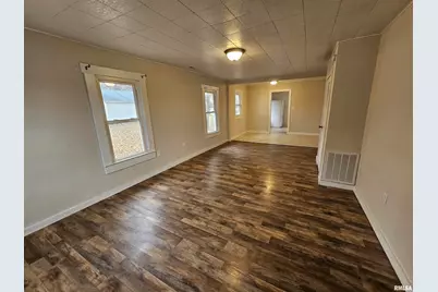 511 N Shelby Street, Salem, IL 62881 - Photo 5