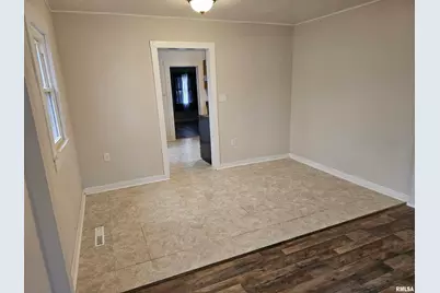 511 N Shelby Street, Salem, IL 62881 - Photo 9