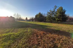 1100 Moore St, Eldorado, IL 62930 - Photo 19