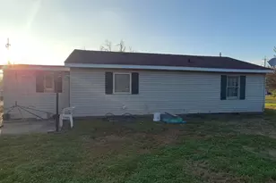 1100 Moore St, Eldorado, IL 62930 - Photo 15