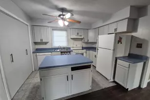 1100 Moore St, Eldorado, IL 62930 - Photo 7