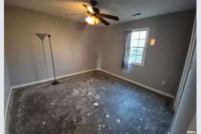 1100 Moore Street, Eldorado, IL 62930 - Photo 13