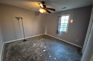 1100 Moore St, Eldorado, IL 62930 - Photo 13