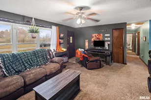 103 Middleton Rd, Iuka, IL 62849 - Photo 11