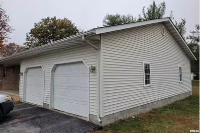 469 E Main Street, Radom, IL 62876 - Photo 3