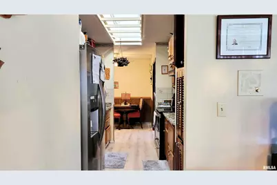 202 Westernaire Drive, Marion, IL 62959 - Photo 11