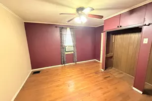 820 S 10th St St, Herrin, IL 62948 - Photo 7