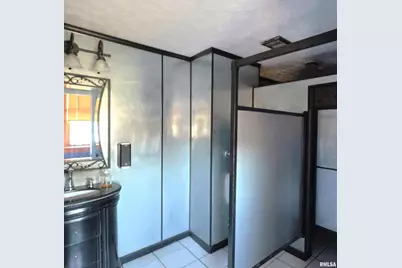 1001 E Main Street, Salem, IL 62881 - Photo 15