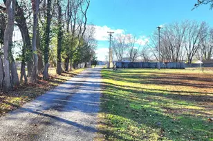 7306 Norris Dr, Marion, IL 62959 - Photo 11