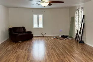 2407 Selmaville Rd, Salem, IL 62881 - Photo 5