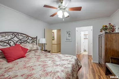 105 Woodlake Lane, Eldorado, IL 62930 - Photo 21