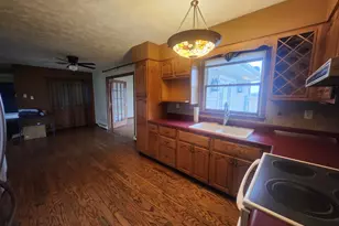 904 S Sunset Terrace Dr, Pinckneyville, IL 62274 - Photo 7