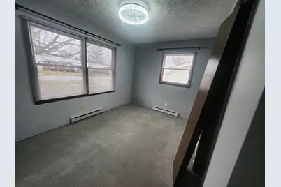 904 S Sunset Terrace Drive, Pinckneyville, IL 62274 - Photo 13