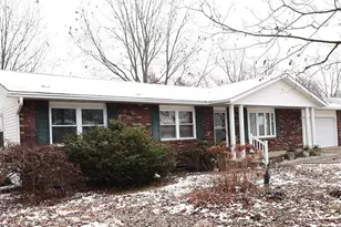 334 Northwood Ln, Salem, IL 62881 - Photo 1