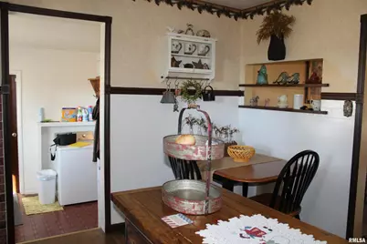 2639 S Broadway S Avenue, Salem, IL 62881 - Photo 9