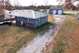 103 Watkins St, Cisne, IL 62823 - Photo 85