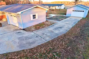 274 Oaktree Ave Ave, Salem, IL 62881 - Photo 31