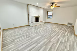 274 Oaktree Ave Ave, Salem, IL 62881 - Photo 13