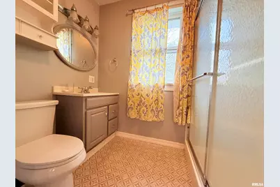 1708 N Yew St Street, Harrisburg, IL 62946 - Photo 13