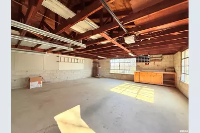 1708 N Yew St Street, Harrisburg, IL 62946 - Photo 5