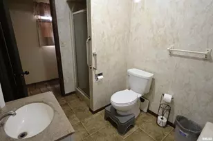 905 W Blair, Salem, IL 62881 - Photo 15