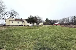 905 W Blair, Salem, IL 62881 - Photo 25