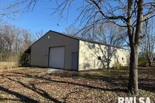 1112 McHaney Rd, Harrisburg, IL 62946 - Photo 3