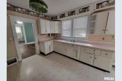 334 S Lincoln Boulevard, Centralia, IL 62801 - Photo 11