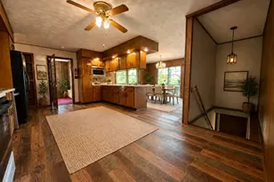 15981 Hillcrest Dr, Effingham, IL 62401 - Photo 9