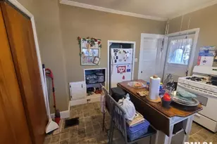 511 SE 4th St, Fairfield, IL 62837 - Photo 15